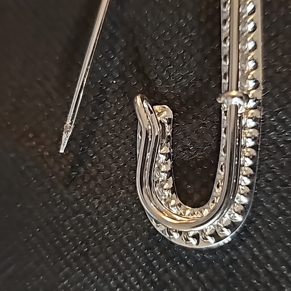 Silver Rhinestone paper clips. - Picture 7 of 8